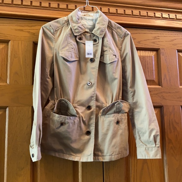 Banana Republic spring jacket. Button up with four pockets. Size 4 Khaki new - Picture 4 of 14
